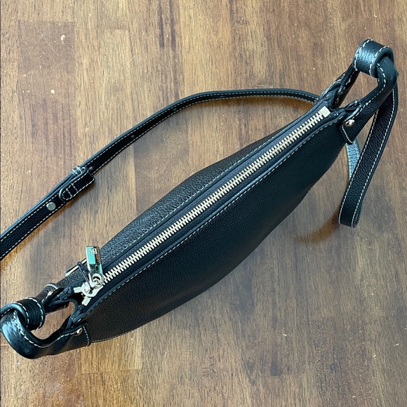 Banana Republic Vida Half-Moon Shoulder Bag - Black Leather - NWT - Picture 10 of 16